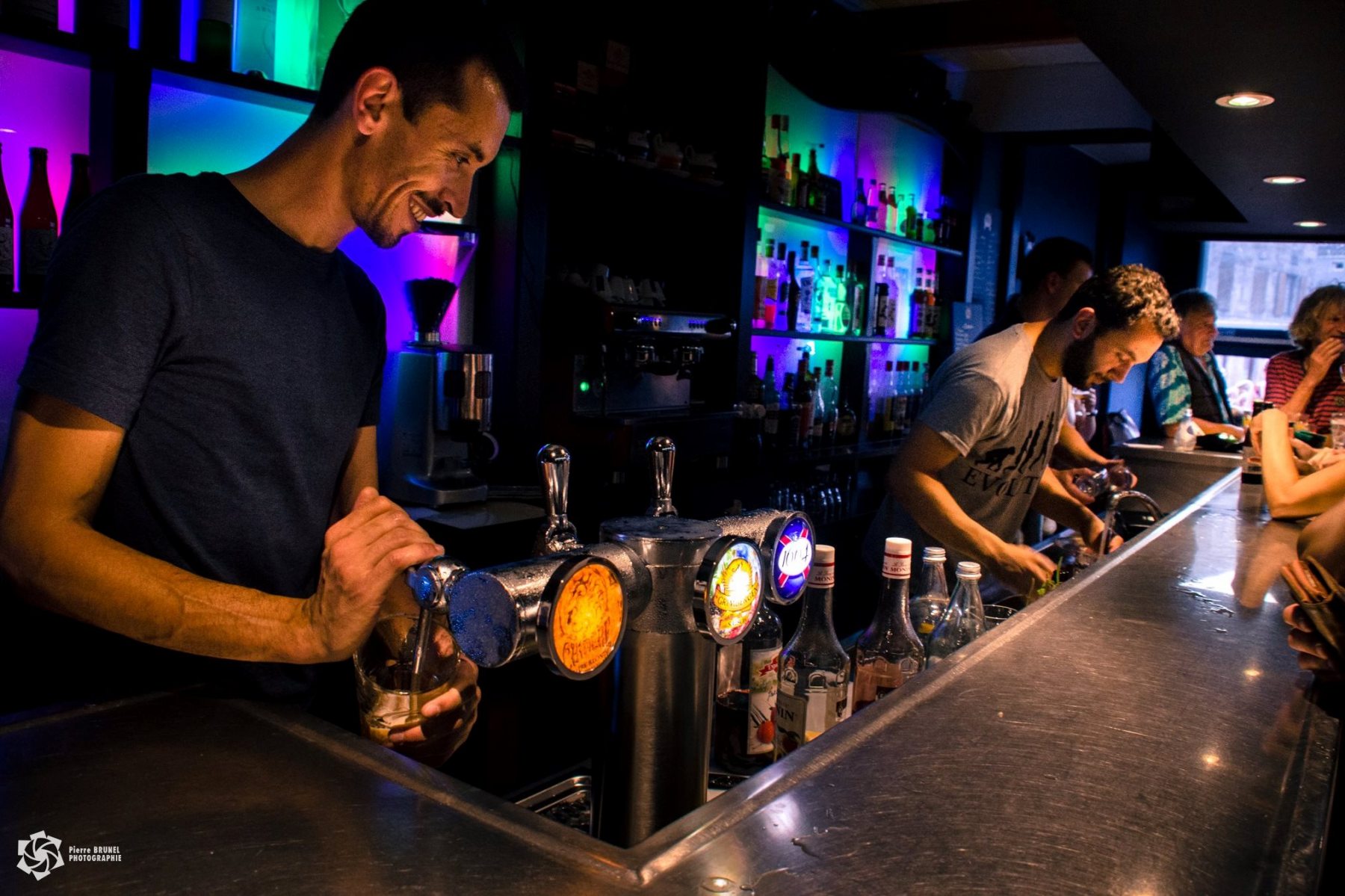 Bar