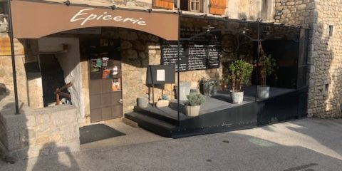 A vendre Bistrot de Pays, épicerie, Glacier, Bar (licence IV) dans village touristique et de caractère en sud Ardèche